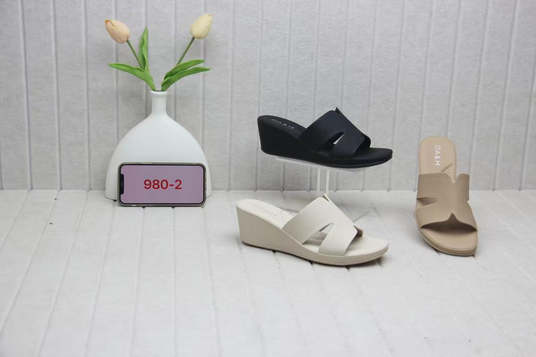 سليبر طبي نسائي مريح موديل 980-2 - Women’s Medical Slipper - أسود / مقاس 38 | CATALINA Jordan